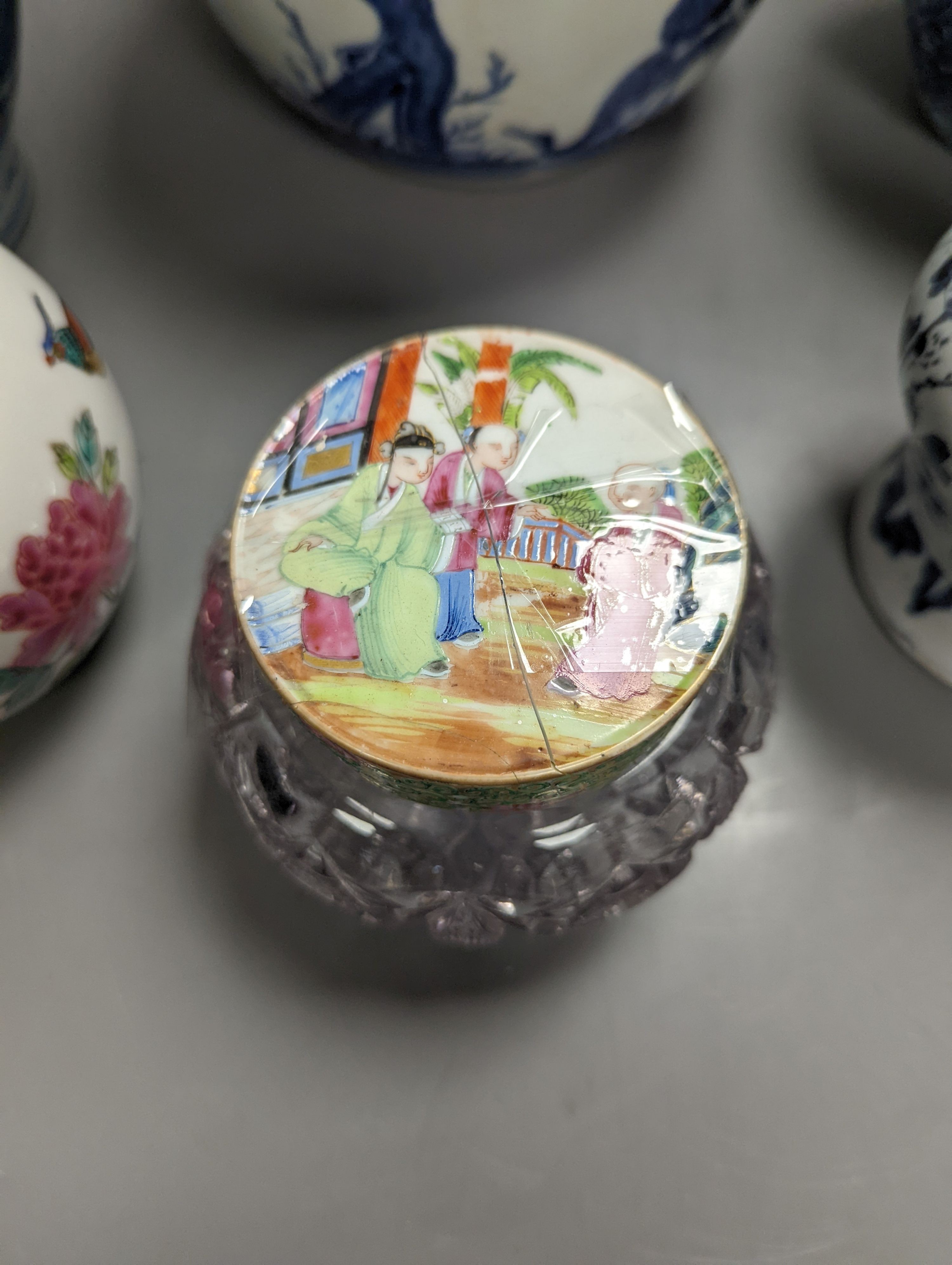 Four Chinese porcelain jars and a delft ware jar, 18cm and a pressed glass powder jar (a.f.)
